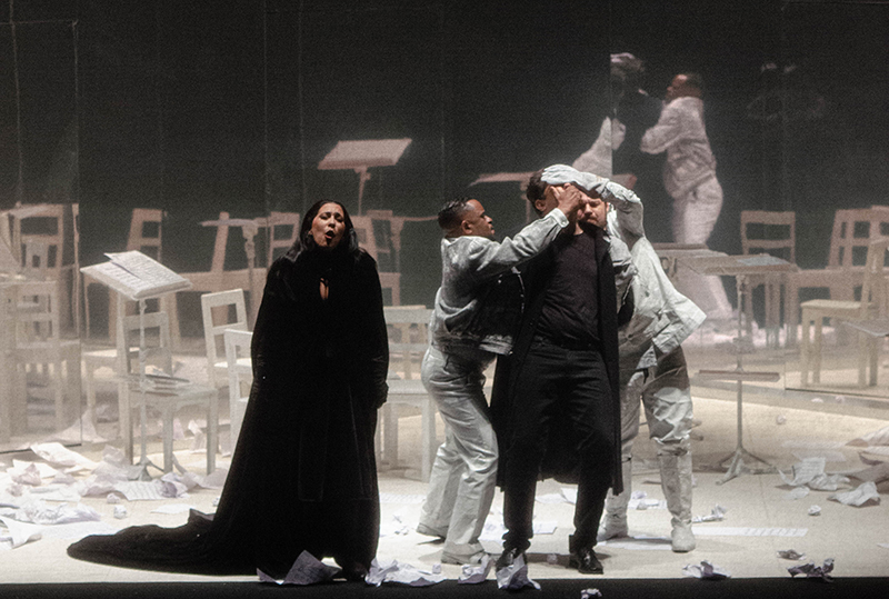 Cena da ópera 'Orphée', que estreia no dia 25 no Theatro Municipal do Rio de Janeiro [DIVULGAÇÃO/ANA CLARA MIRANDA]