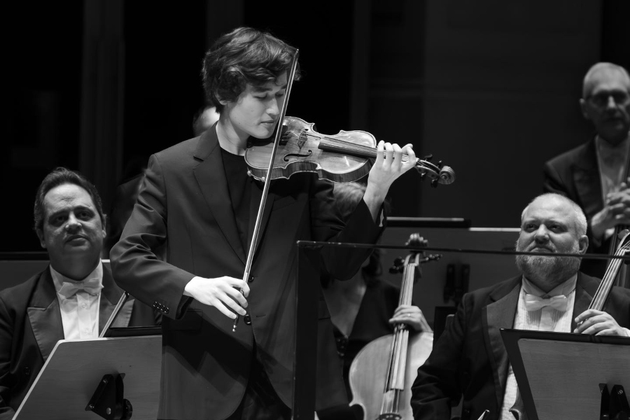 Daniel Lozakovich [Divulgação]