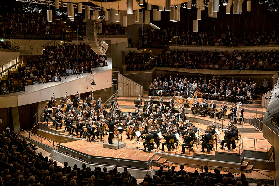 Filarmônica de Berlim na sala Philharmonie (Berlin Phil Media, Stephan Rabold)