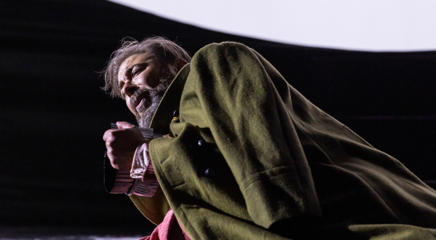 Cena da montagem de 'Macbeth' no Municipal [Divulgação/Rafael Salvador]