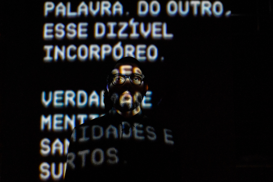 Ópera 'Oposicantos', de Flo Menezes [Divulgação/Iris Zanetti]