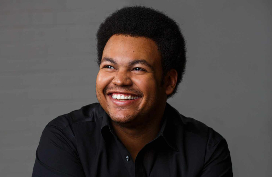 O tenor Joshua Blue é um dos solistas do 'Réquiem' de Verdi com a Osesp [Divulgação/Arielle Doneson]