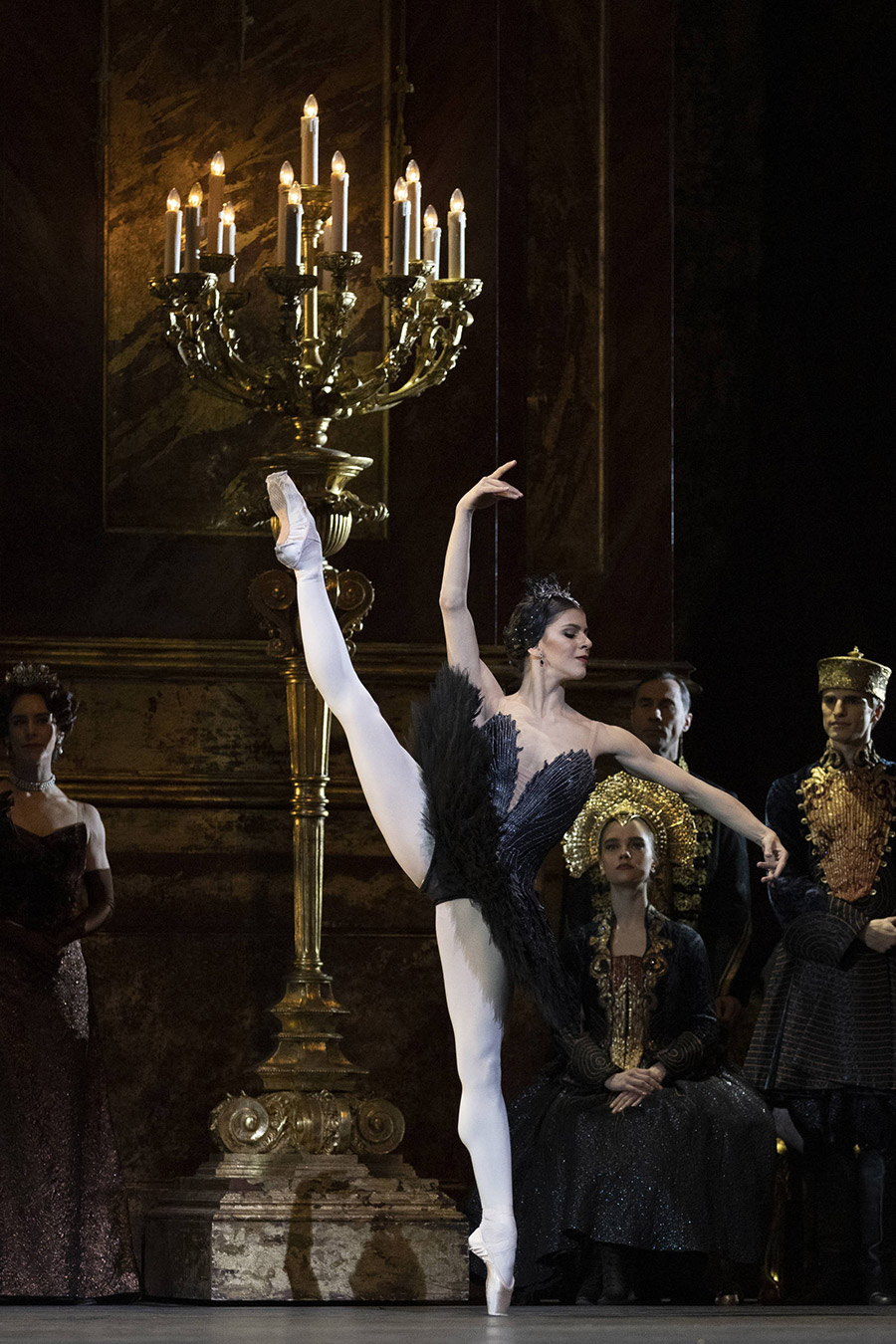 Mayara Magri em O Lago dos Cisnes, na Royal Opera House, em Londres (divulgação, Andre Uspenski – Royal Opera House)