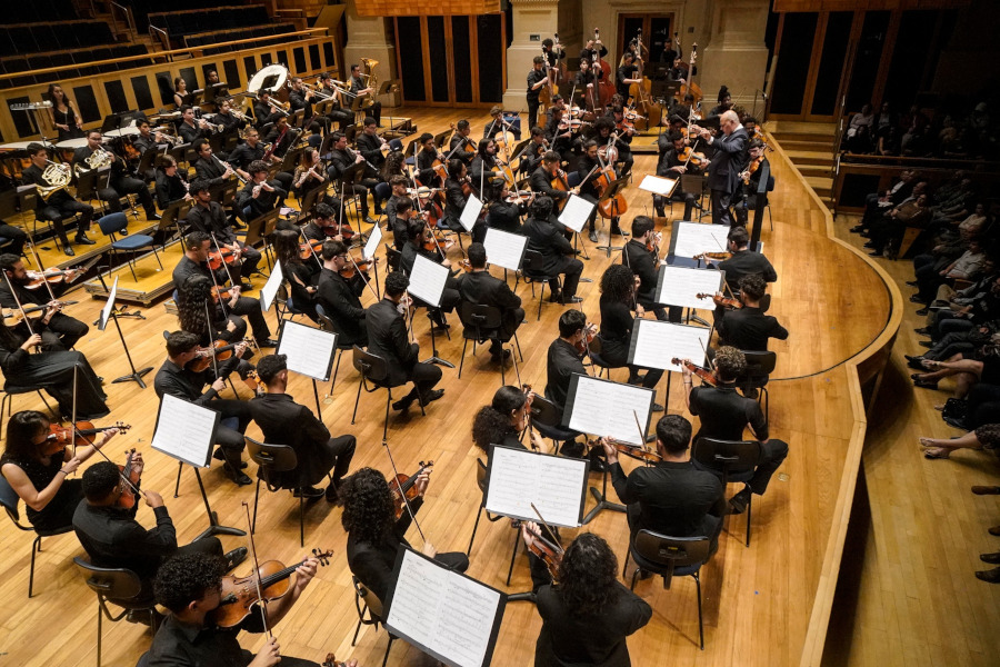 Orquestra Jovem do Estado durante concerto na Sala São Paulo [Divulgação/Heloisa Bortz]
