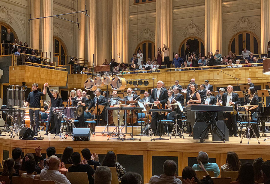 Elim Chan, Domniq e Osesp são aplaudidos na Sala São Paulo (Revista CONCERTO)