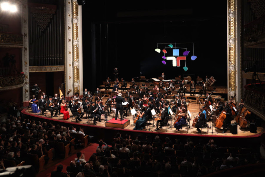 A Sinfônica Heliópolis durante o concerto pelos 55 anos da TV Cultura [Divulgação]