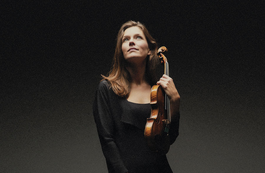 A violinista Janine Jansen [Divulgação]