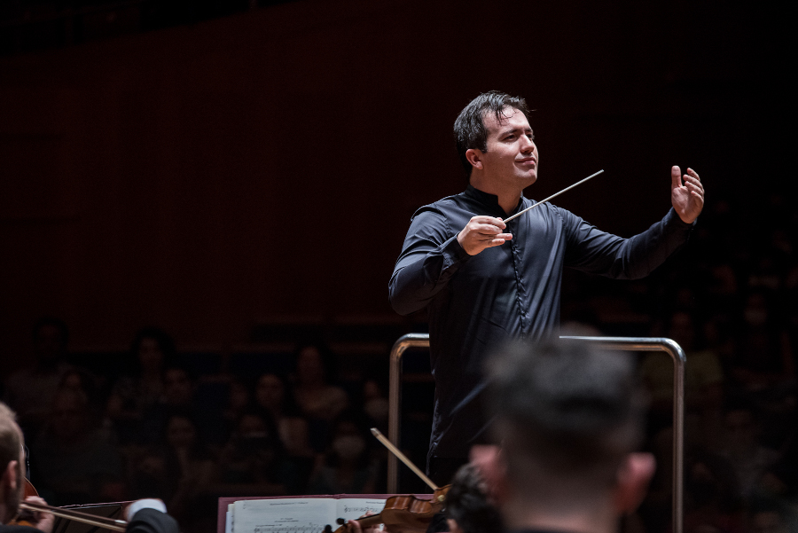 O maestro José Soares [Divulgação/Iris Zanetti]