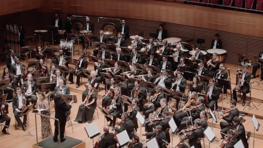 A Filarmônica de Minas Gerais durante apresentação da 'Sinfonia nº 3' de Mahler na Sala Minas Gerais [Reprodução]