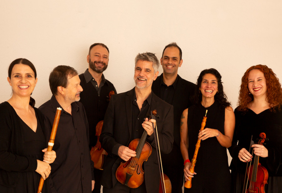 Os Músicos de Capella e Luis Otavio Santos [Divulgação]