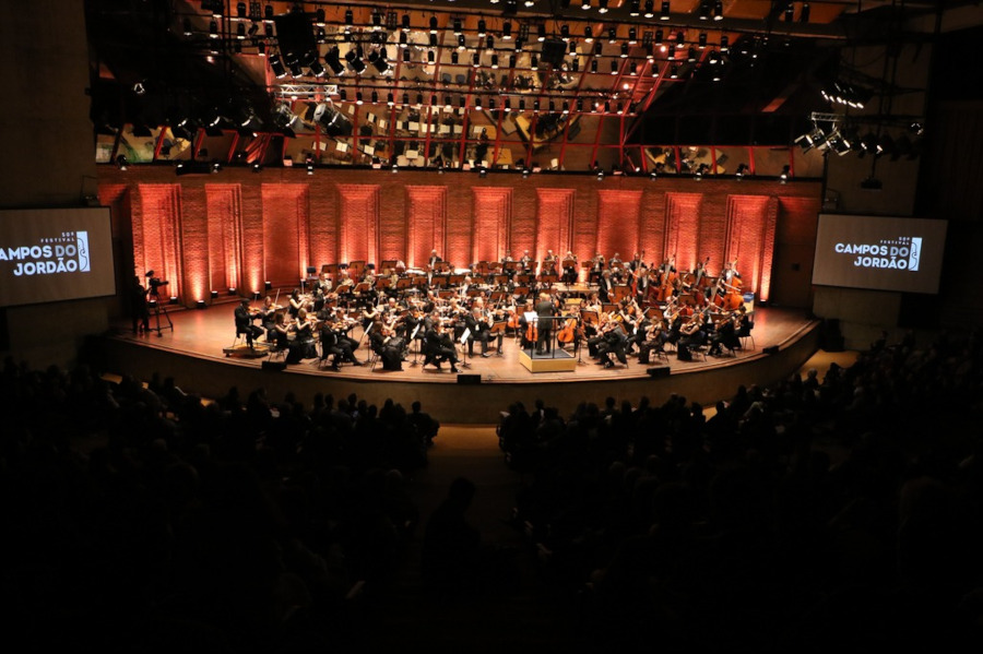 Osesp durante concerto no Auditório Claudio Santoro [Divulgação]