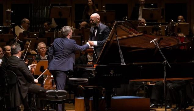 Revista Concerto Jean-Frédéric Neuberger e Pierre Bleuse durante concerto com a Osesp [Divulgação]
