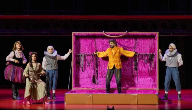 Revista Concerto Cena da produção da ópera 'Don Giovanni' no Theatro Municipal de São Paulo [Divulgação/Larissa Paz]