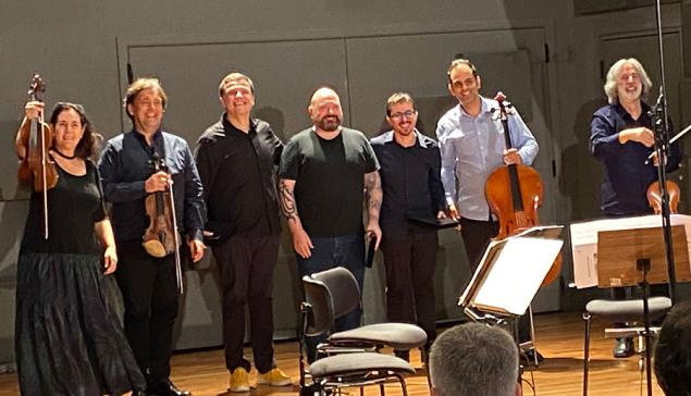 Revista Concerto Stegmann, Rios, Martinelli, Giacchetta, Barreto, Cesário e Jaffé recebem os aplausos da plateia na Sala do Conservatório (Revista CONCERTO)