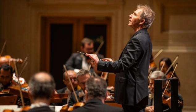 Revista Concerto O maestro Thierry Fischer à frente da Osesp [Divulgação]