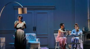 Marly Montoni como Cinderela na montagem do Theatro São Pedro [Divulgação/Heloisa Bortz]