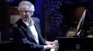 Benjamin Zander no TED Talks de 2008 (reprodução YouTube)