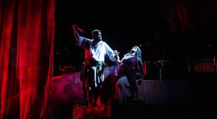 Cena da ópera 'Clitemnestra', de Marcus Siqueira, apresentada pelo festival em 2024 [Divulgação/Fabio Prieto]