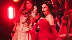 Cena da ópera 'Hilda Furacão', de Tim Rescala [Divulgação/Rapha Garcia]