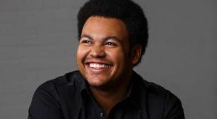 O tenor Joshua Blue é um dos solistas do 'Réquiem' de Verdi com a Osesp [Divulgação/Arielle Doneson]