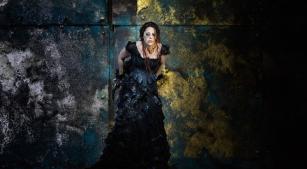 Sondra Radvanovsky em cena de "Medea", de Cherubini [Divulgação/MetOpera/Marty Sohl]