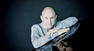 O pianista Nelson Goerner toca em São Paulo e no Rio [Divulgação/Marco Borggreve]