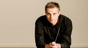 O maestro Vasily Petrenko [Divulgação/Mark McNulty]