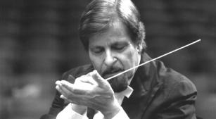 O maestro Armando Prazeres [Divulgação]