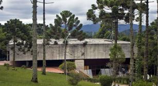 Auditório Claudio Santoro, em Campos do Jordão (divulgação, Museu Felicia Leirner)