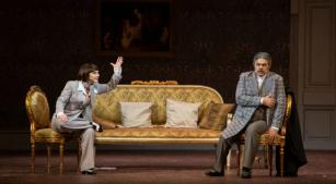 Raquel Paulin e Rodrigo Esteves em cena da ópera [Divulgação/Nadja Kouchi]