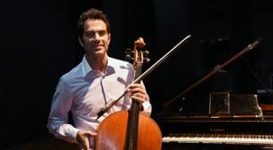 O violoncelista Lars Hoefs [Divulgação/Unicamp]