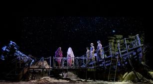 Cena da produção de 'Os pescadores de pérolas', de Bizet, no Theatro Municipal do Rio de Janeiro [Divulgação/Daniel Ebendinger]