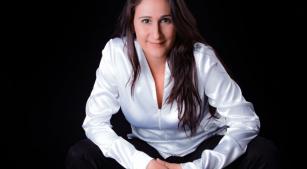 A maestra Simone Menezes [Divulgação]