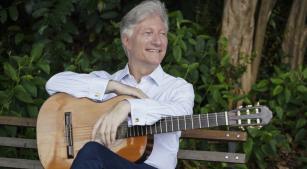 O violonista Fabio Zanon celebra 60 anos com a Filarmônica de Minas Gerais [Divulgação]