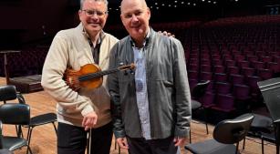 Emmanuele Baldini e Claudio Cruz após ensaio no Teatro Guaíra [Divulgação]