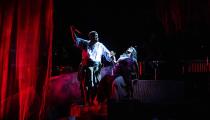 Cena da ópera 'Clitemnestra', de Marcus Siqueira, apresentada pelo festival em 2024 [Divulgação/Fabio Prieto]