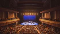 Apresentação da Orquestra Ouro Preto e Alceu Valença na Salle Pleyel, em Paris (divulgação, Rapha Garcia)