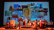 Cena da produção da ópera 'Candinho' no Theatro Municipal do Rio de Janeiro [Divulgação/Daniel Ebendinger]