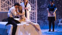 Daniel Umbelino, Thayana Roverso, Ariel Bernardi e Anita Andreotti em 'La traviata' [Divulgação]