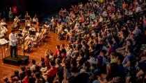 Claudio Cohen e a Orquestra Sinfônica do Teatro Nacional Claudio Santoro [Divulgação]