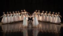 Cena da coreografia 'Les Sylphides (Chopiniana)', de Ana Botafogo [Divlugação/Samira Dantas]